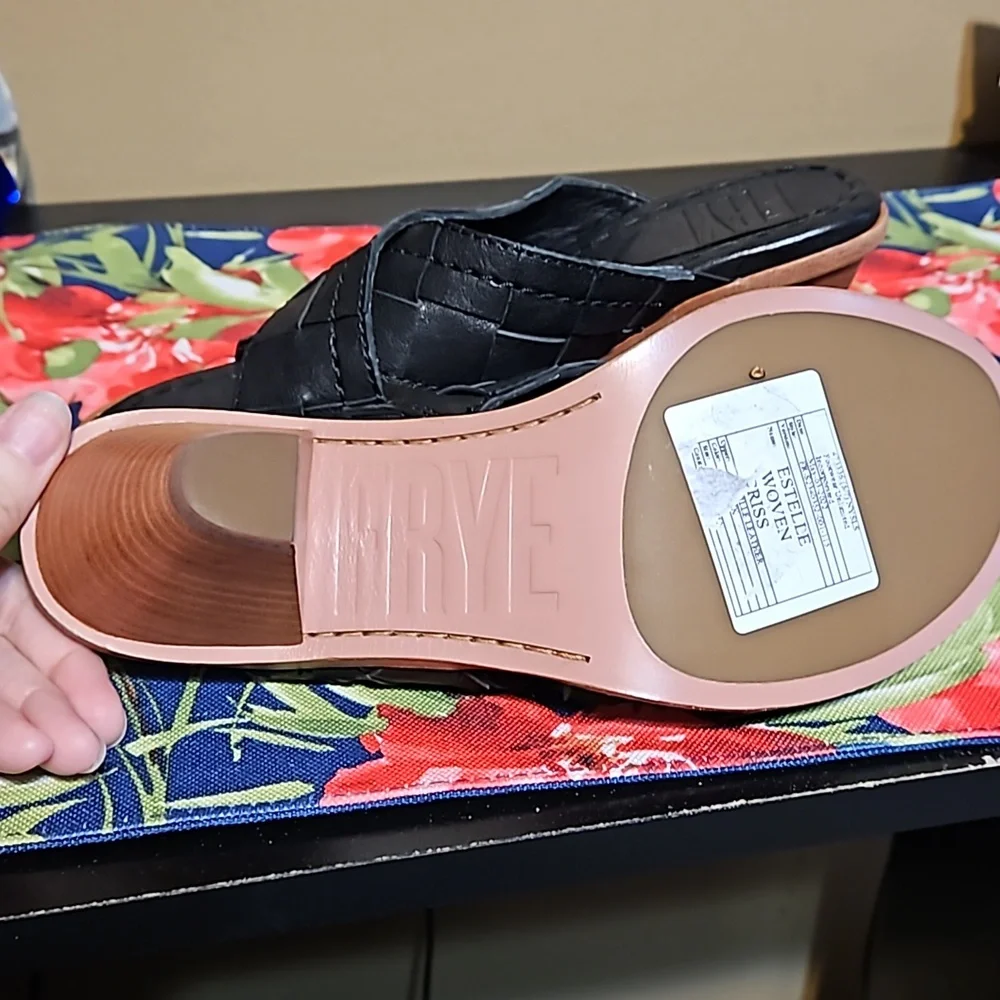 NEW Frye Leather Sandals - Picture 7 of 11
